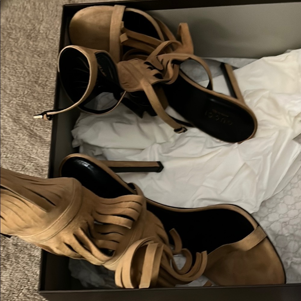 Elegant Tan High Heel Sandals - Picture 6 of 7